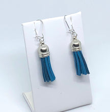 Load image into Gallery viewer, Lime Green Tassle Earrings